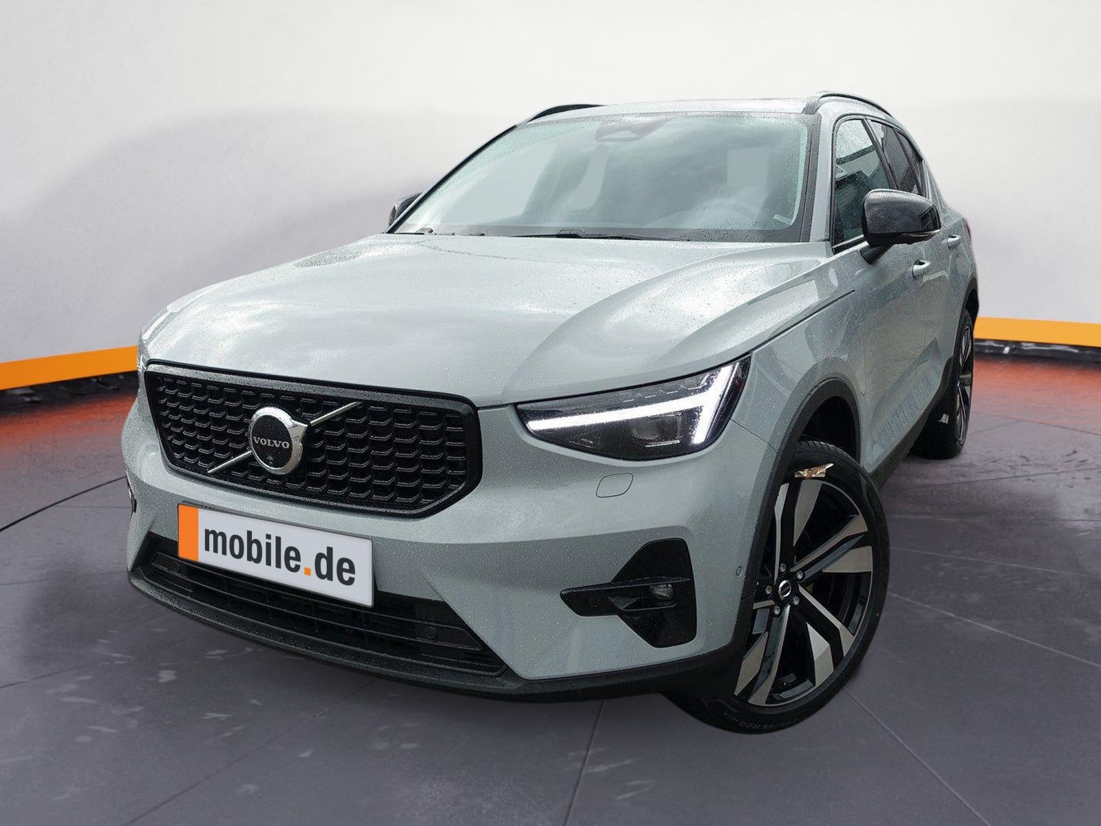 Volvo XC40 Ultra B4 Dark - Samsaru's Car Outlet