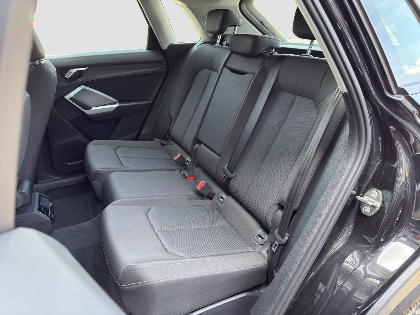 Audi Q3 35 TDI quattro - Samsaru's Car Outlet