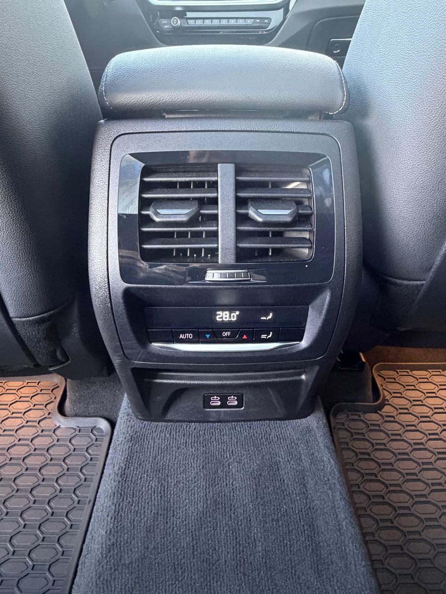 BMW X3 xDrive20d M Sport (AHK,Pano,20",Memory)