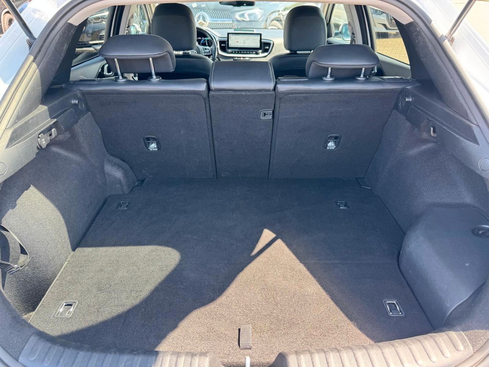 Kia XCeed 1.6 DCT Plug-in-Hybrid Platinum Edition - Samsaru's Car Outlet