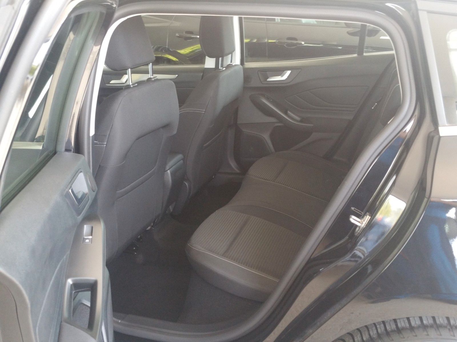 Ford Focus Turnier Navi Kamera AHK B&O iACC Winterp.