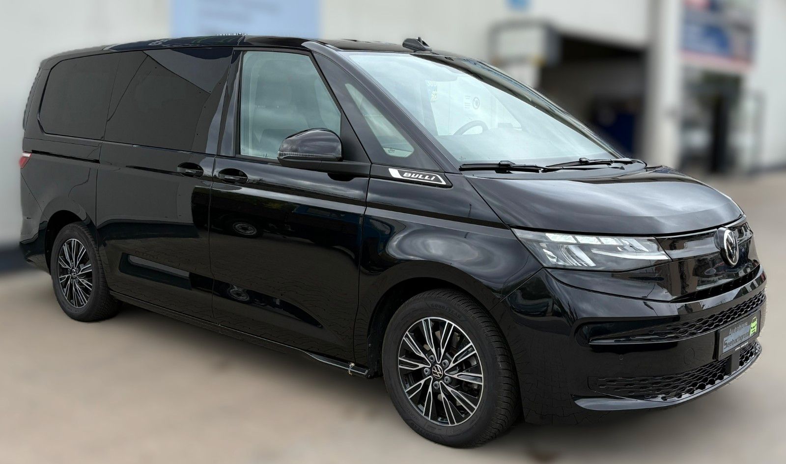 Volkswagen T7 Multivan 2.0TDI - Samsaru's Car Outlet