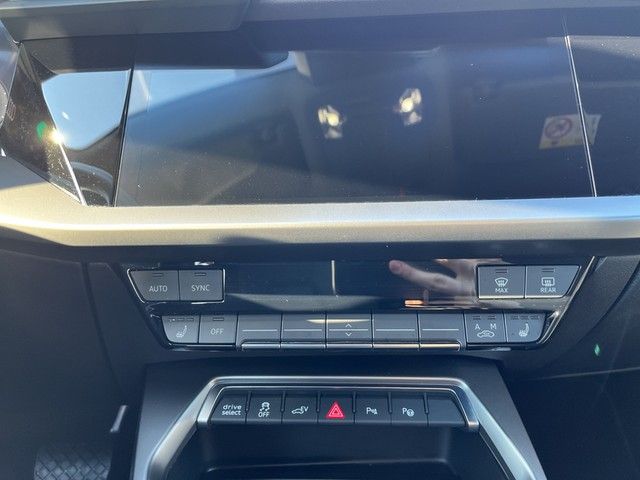 Audi A3 Sportback 40 TFSI e S-tronic S-line AHK LED