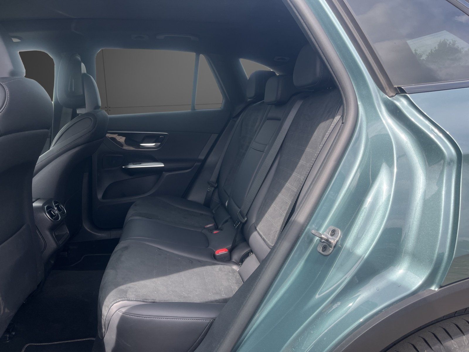 Mercedes-Benz GLC 200 4M AMG+NIGHT+AHK+PANO+360°+DISTR+STHZG++
