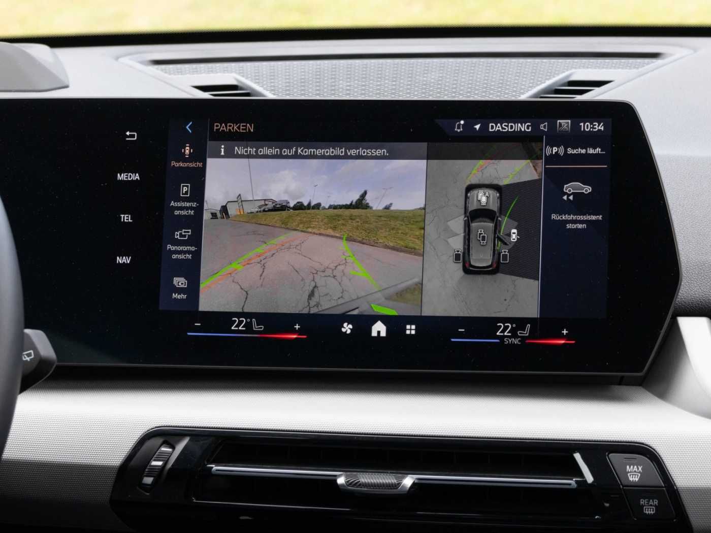 BMW X1 xDrive23i InnovationsPaket - Samsaru's Car Outlet