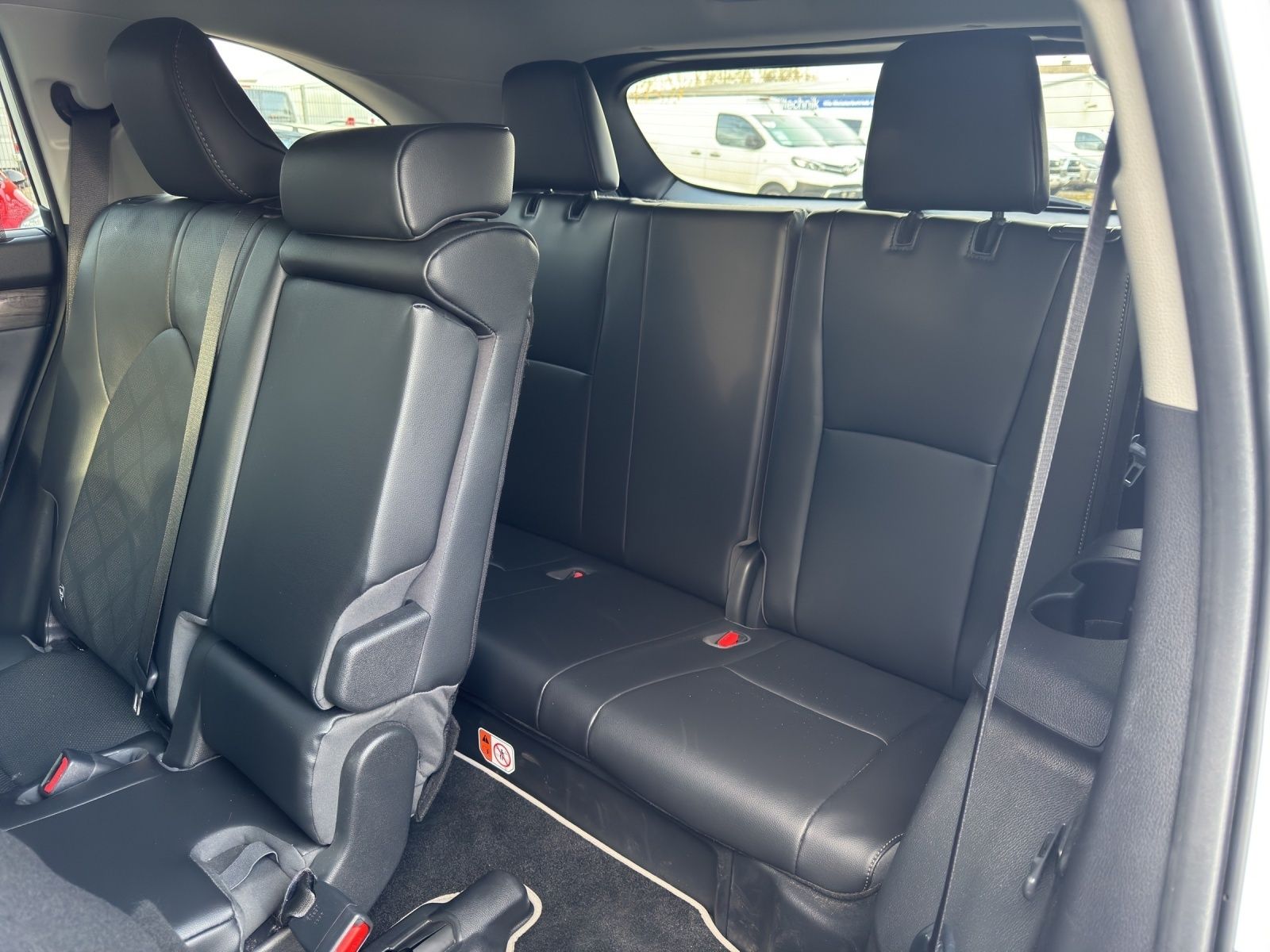 Toyota Highlander Hybrid Luxury 7 SITZER+AHK+LEDER+HuD