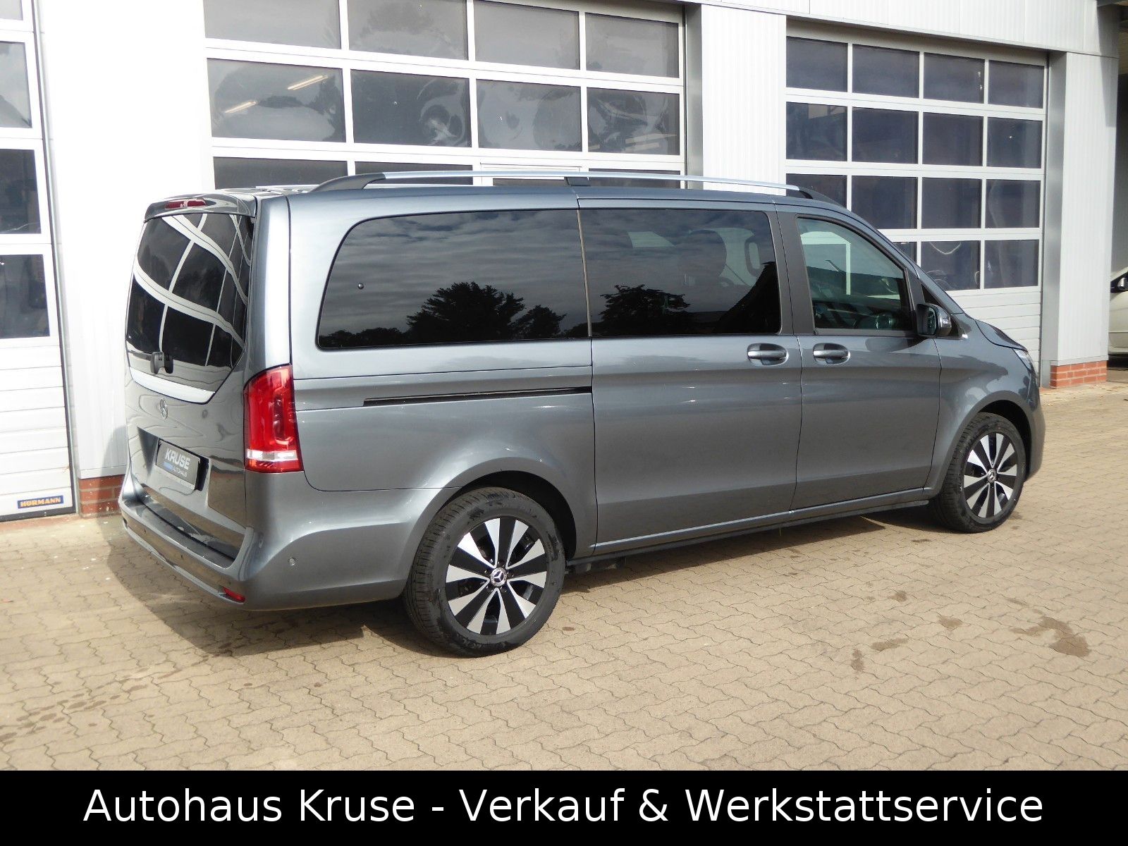 Mercedes-Benz V 220 d EDITION LANG - Samsaru's Car Outlet