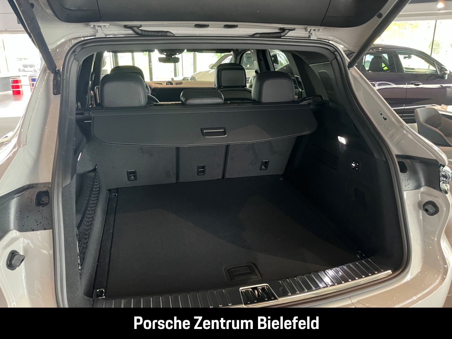 Porsche Cayenne BOSE Sportabgasanlage Panoramadach LED