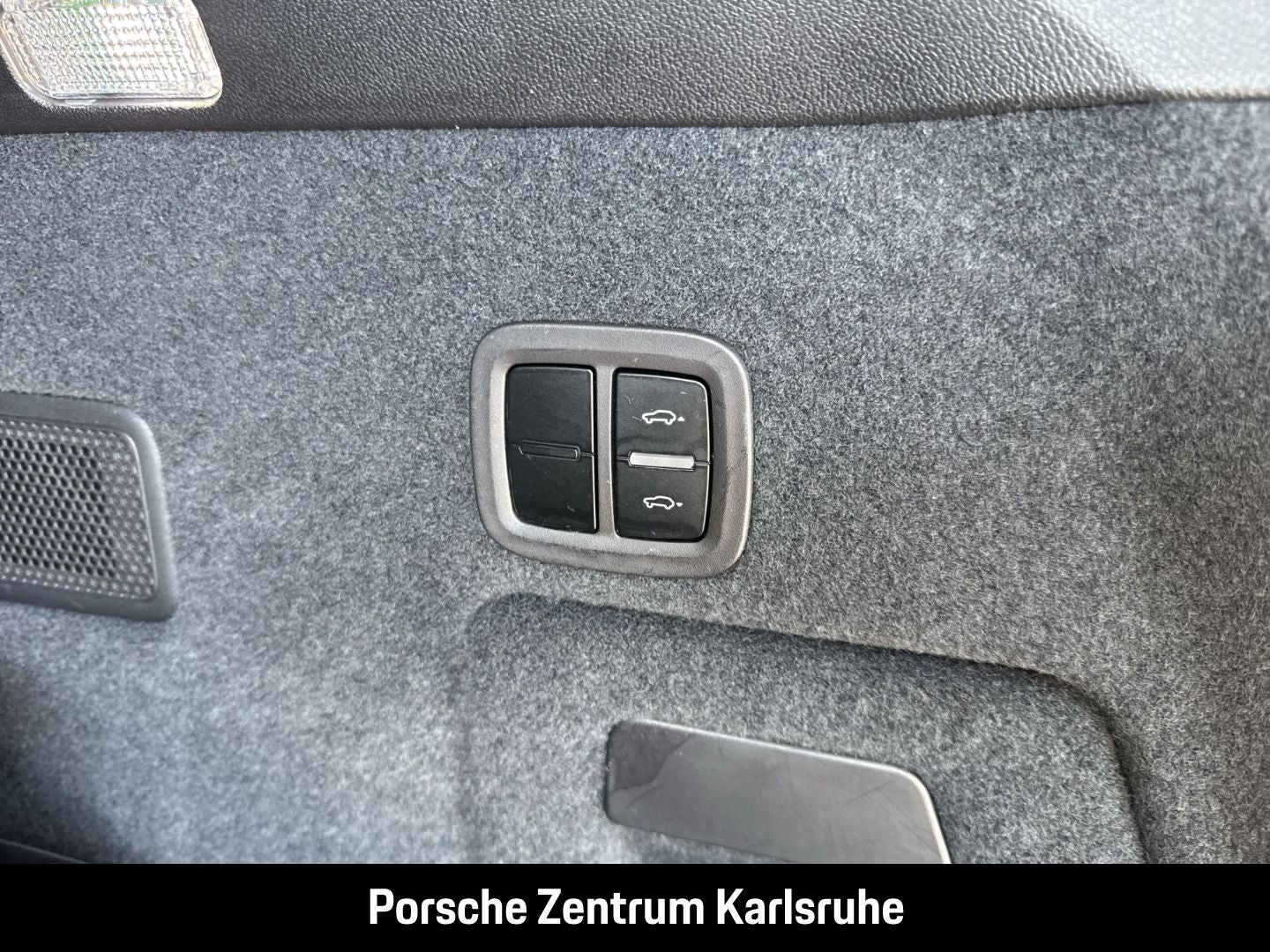 Porsche Cayenne E-Hybrid BOSE Luftfederung InnoDrive LED