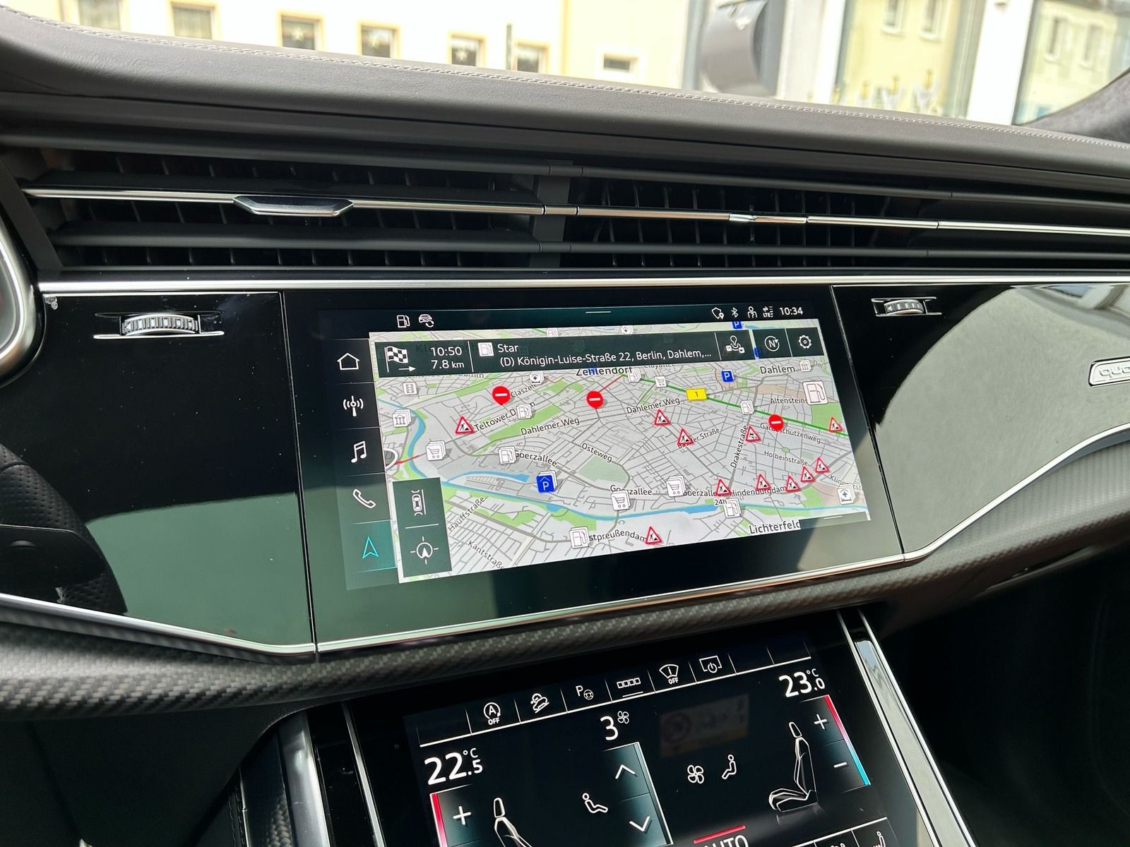 Audi RSQ8 4.0 TFSI QUT*MATRIX*PANO*CARBON*HUD*360°