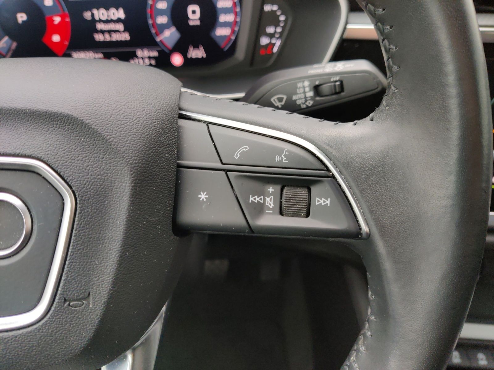 Audi Q3 40 TFSI quattro advanced - Samsaru's Car Outlet
