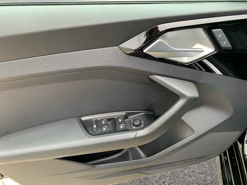 Audi A1 Sportback S line 30 TFSI *LED*R-CAM*SHZ*ACC*