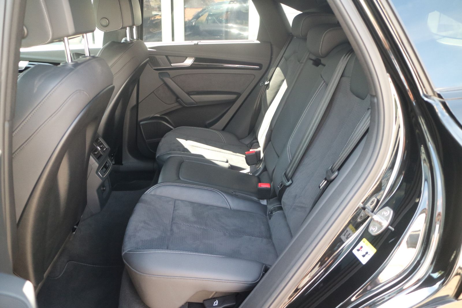 Audi Q5 Sportback 40 TDI quattro S line - Samsaru's Car Outlet