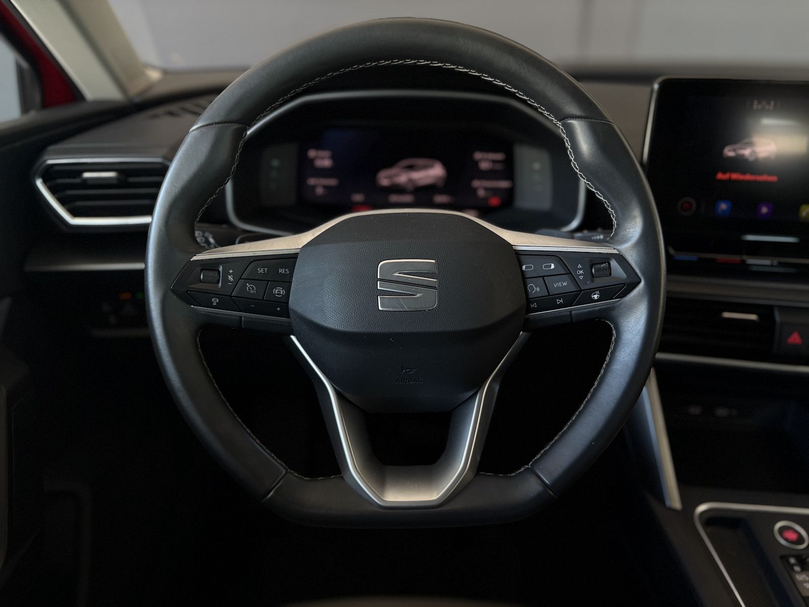 Seat Leon 1.0 eTSI Style - Samsaru's Car Outlet
