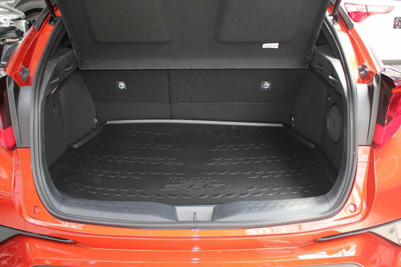 Toyota C-HR 2.0 Hybrid Orange Edition - Samsaru's Car Outlet