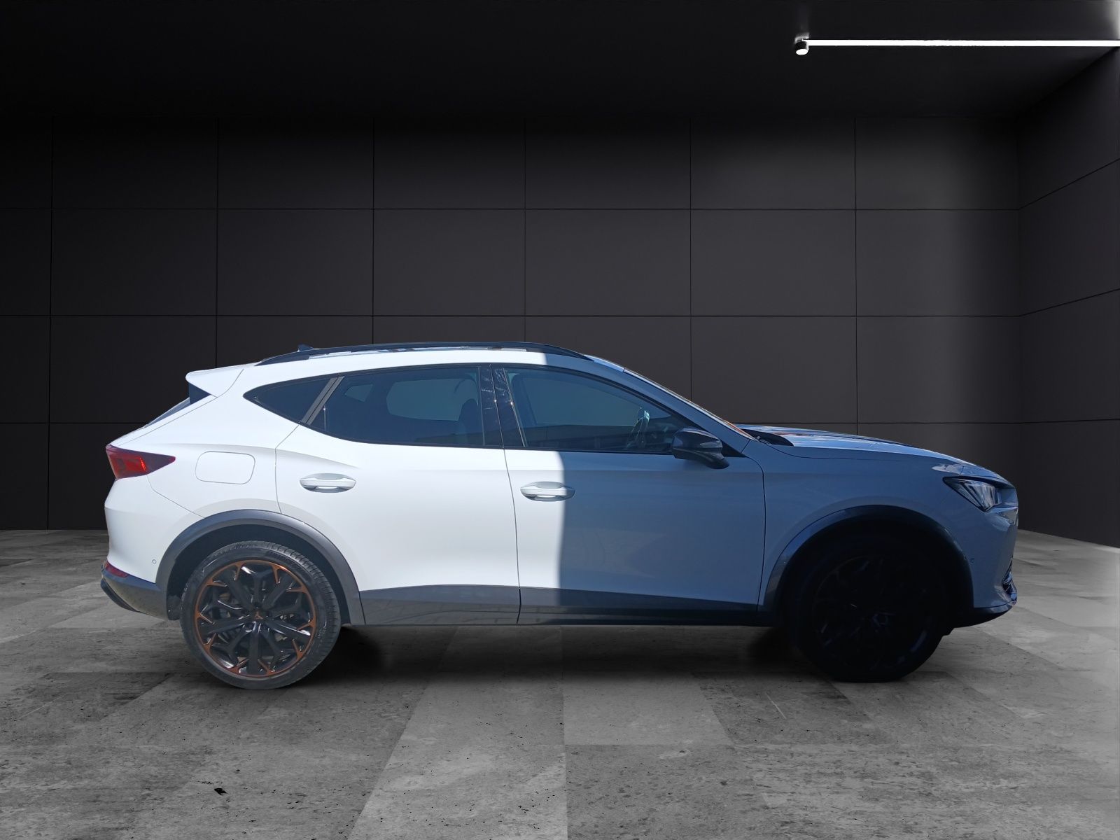 Cupra Formentor VZ DSG 4Drive LED AHK Navi Pano ACC RF