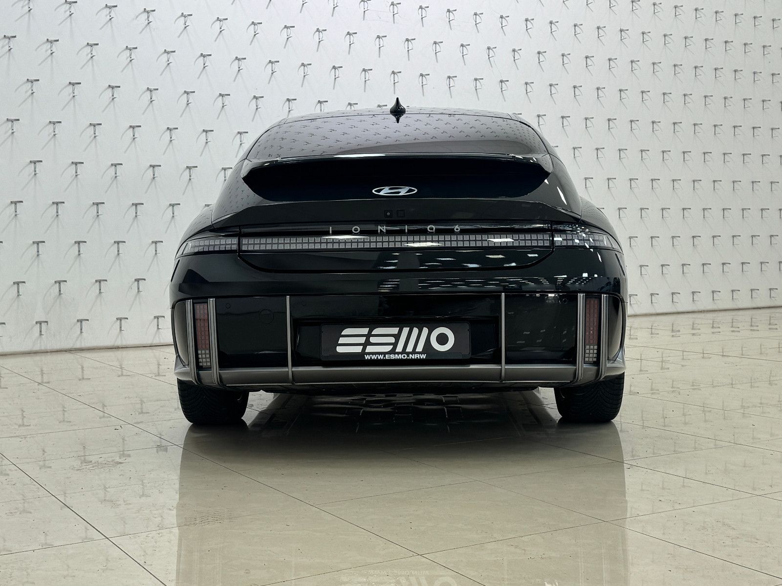 Hyundai IONIQ 6 77,4kWh 325ps 4WD Uniq 360°K/BOSE/DIGI