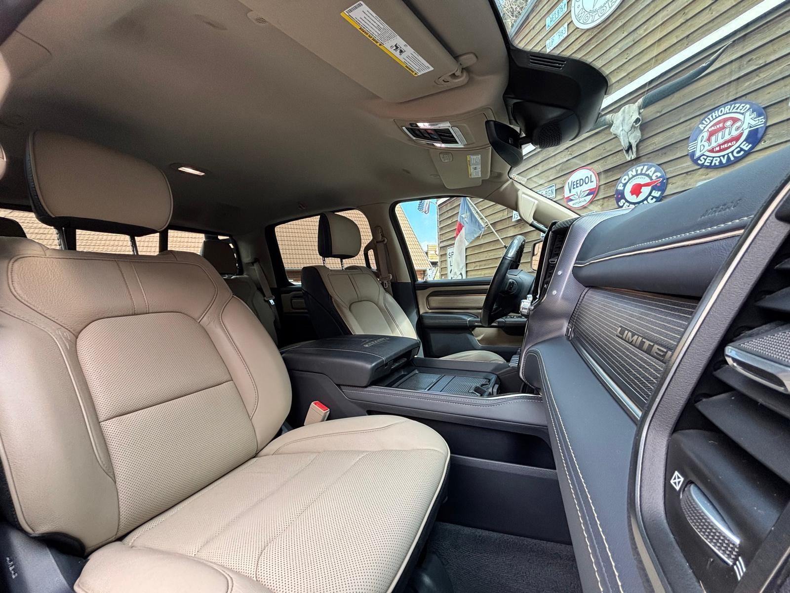 Dodge RAM 1500 5,7 Limited 360° 12´´ Navi H&K AHK