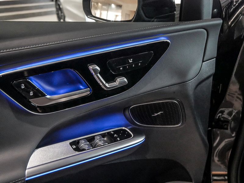 Mercedes-Benz GLC 200 d 4M AMG NIGHT MEMO 360 AHK DISTR KAMERA