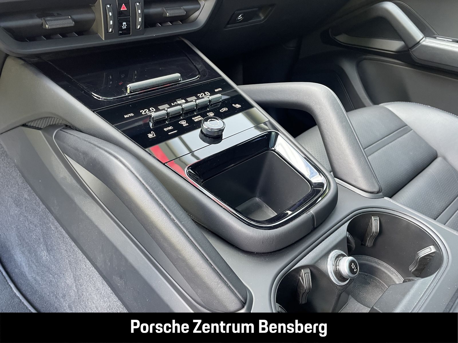 Porsche Cayenne S E-Hybrid AHK Pano InnoDrive HUD
