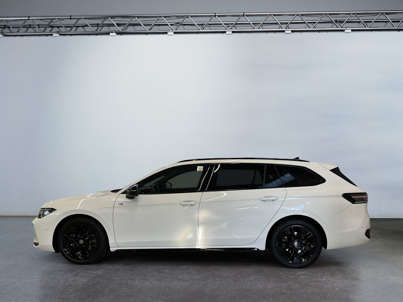 Volkswagen Passat Variant R-Line 2.0 TDI DSG 4Motion AHK DC
