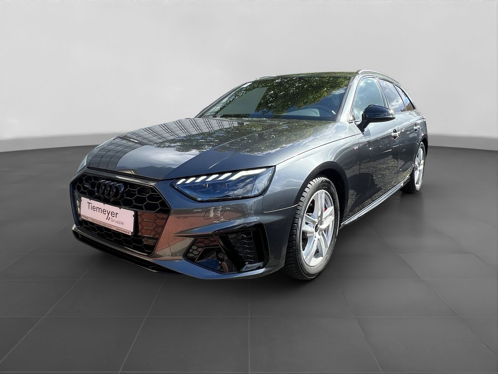 Audi A4 Avant 40 TFSI Q 2x S LINE MATRIX AHK LM19 KAM