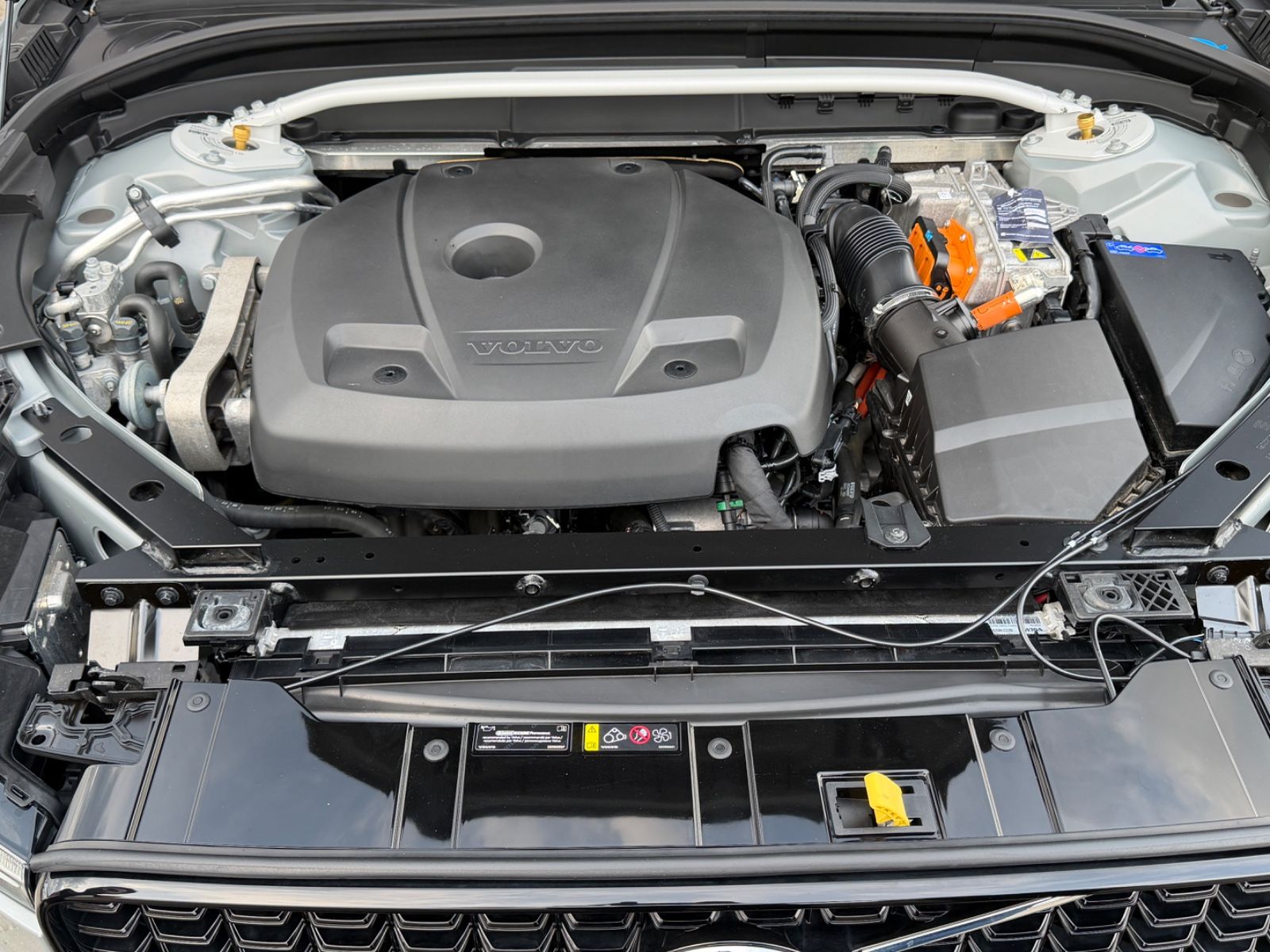 Volvo XC60 Polestar Engineered Recharge Plug-In Hybrid