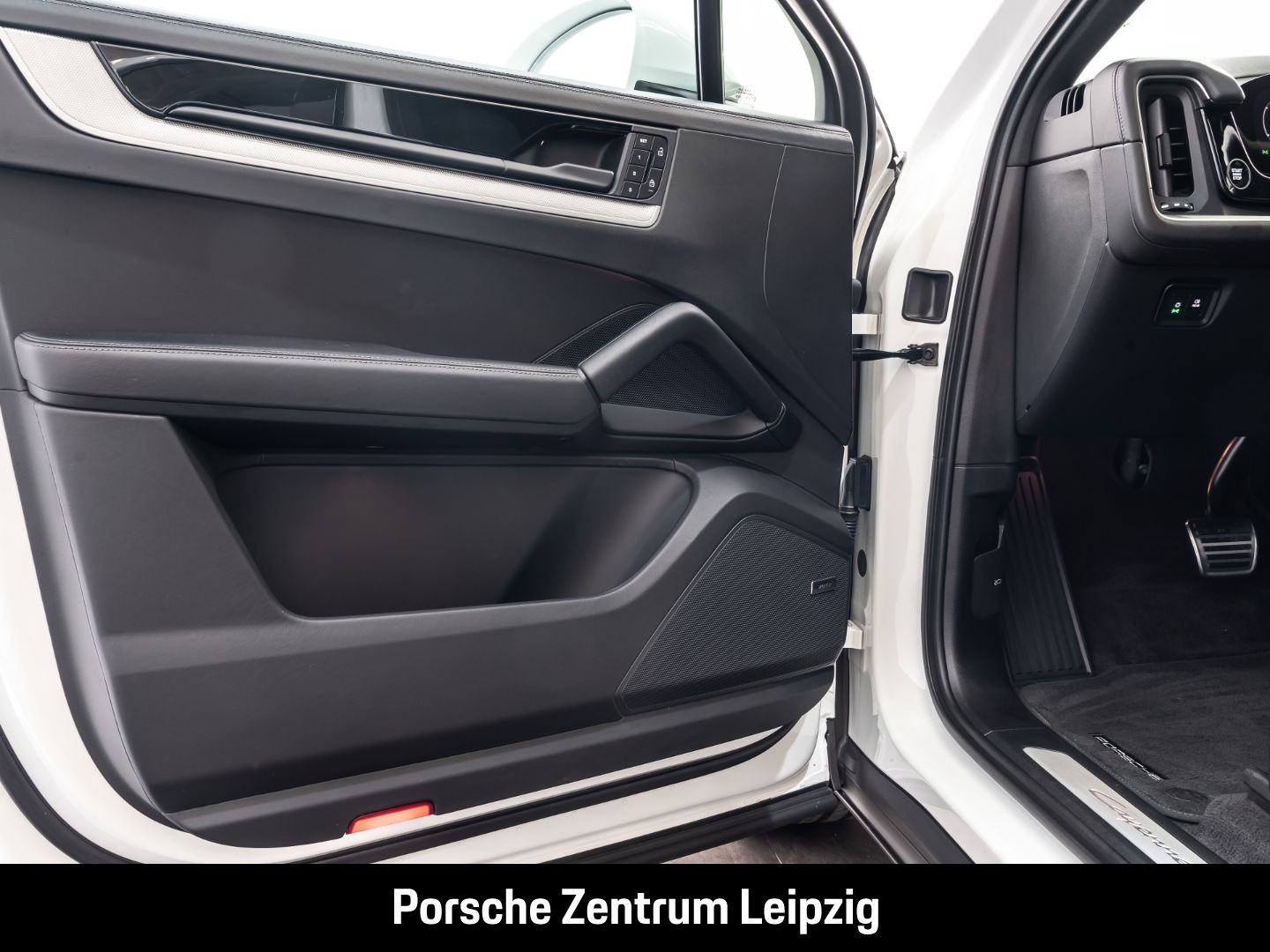 Porsche Cayenne E-Hybrid Coupe HD HeadUp InnoDrive AHK