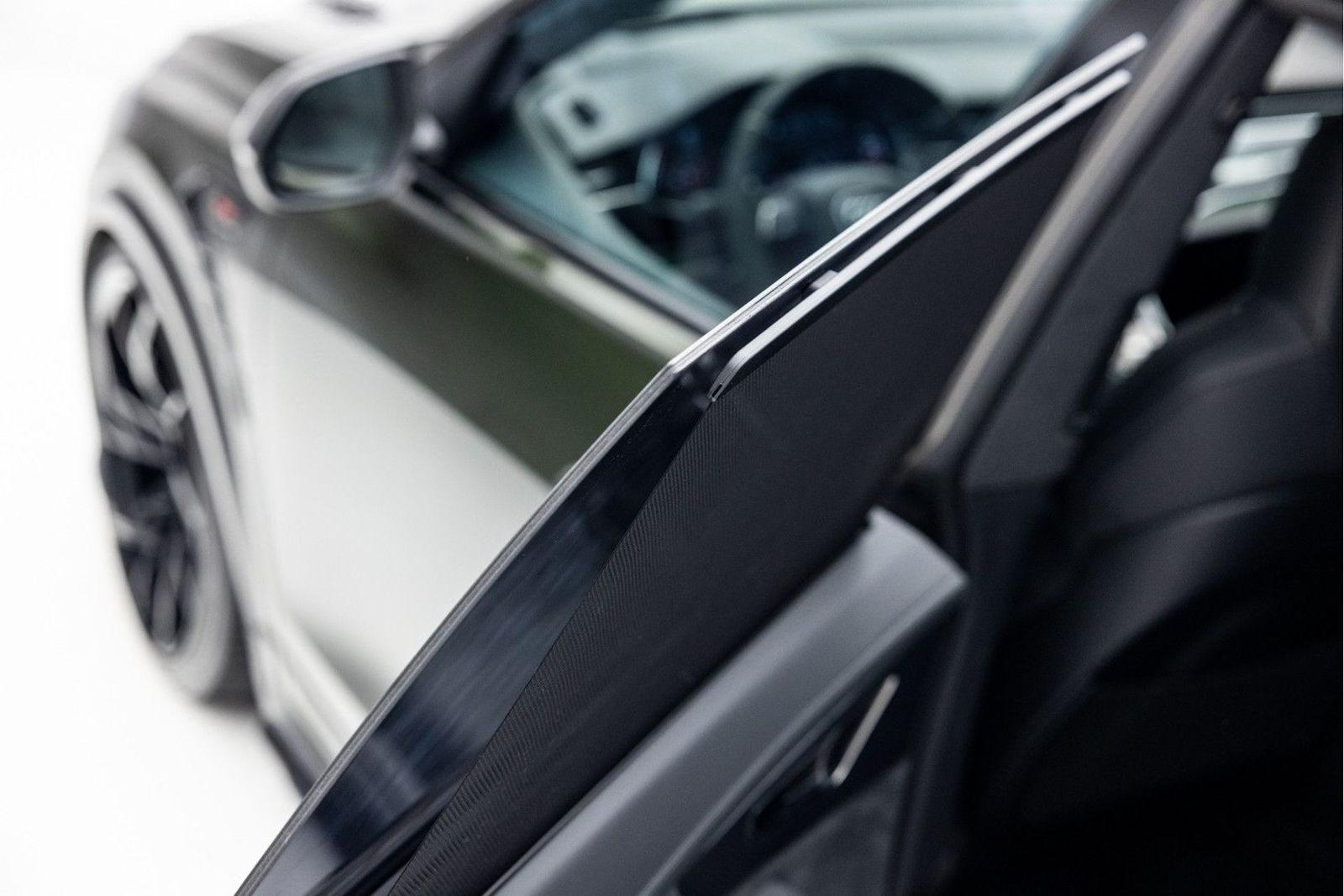 Audi RSQ8 4.0 TFSI 760 PK ABT Legacy Edition 1/125 |