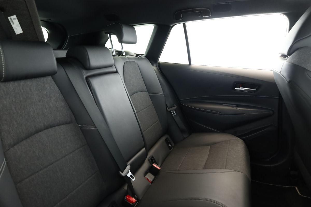 Toyota Corolla Touring Sports 2.0 CVT Team D Navi Kam