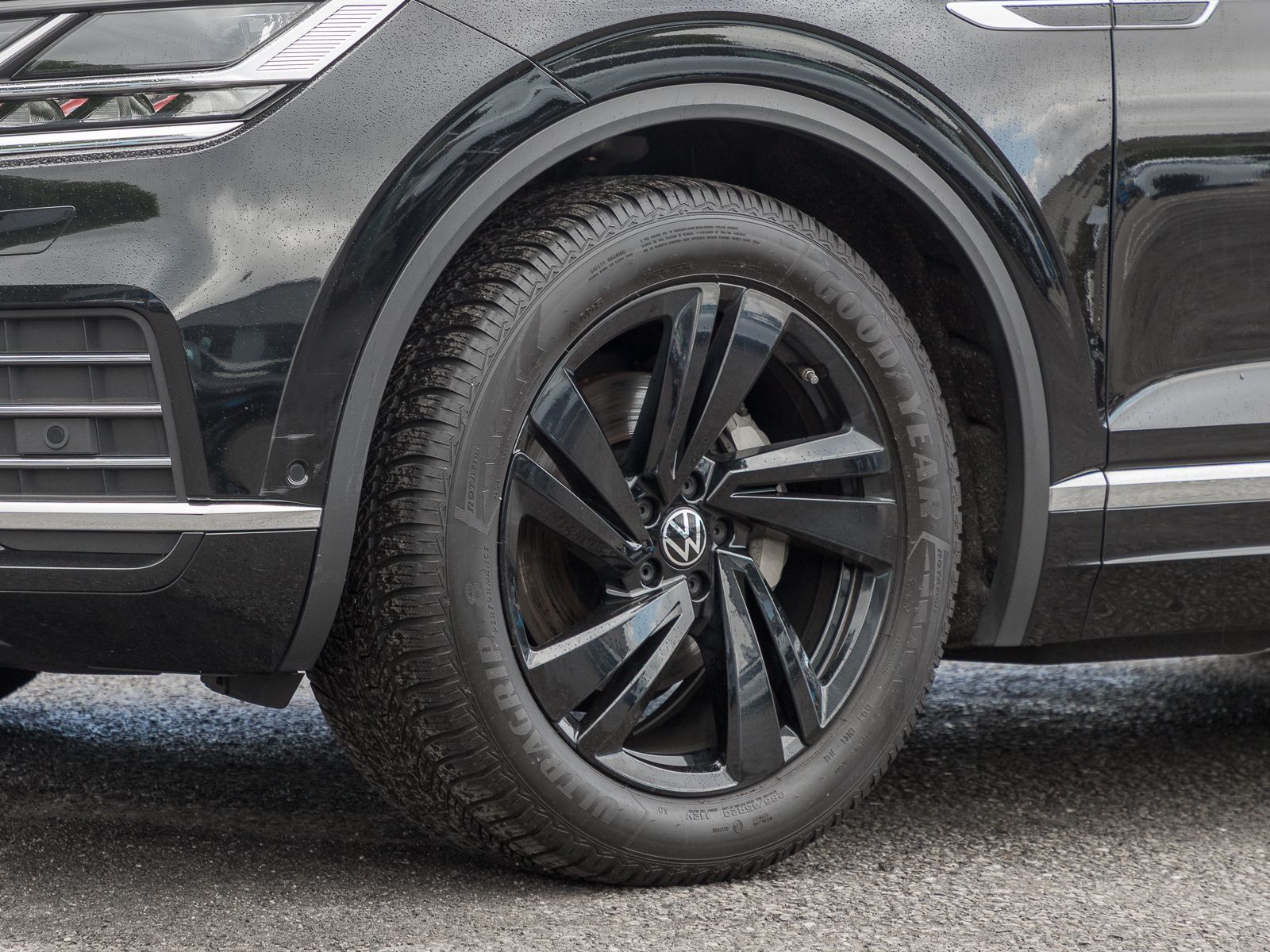 Volkswagen Touareg 3.0 TDI 4M ELEGANCE - Samsaru's Car Outlet