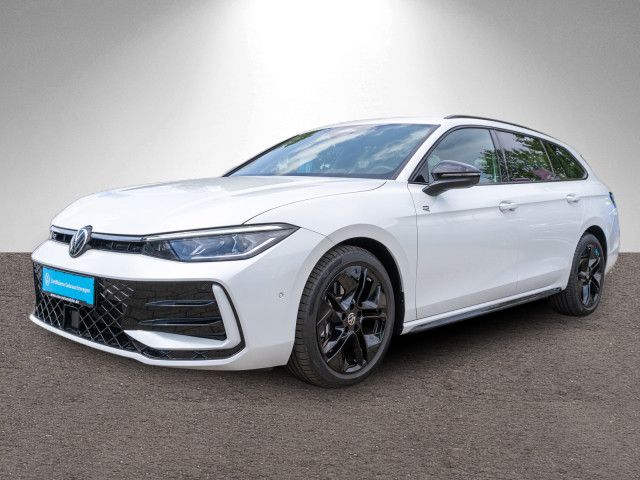 Volkswagen Passat Variant R-Line 2.0TDI 4M DSG PANO HUD AHK