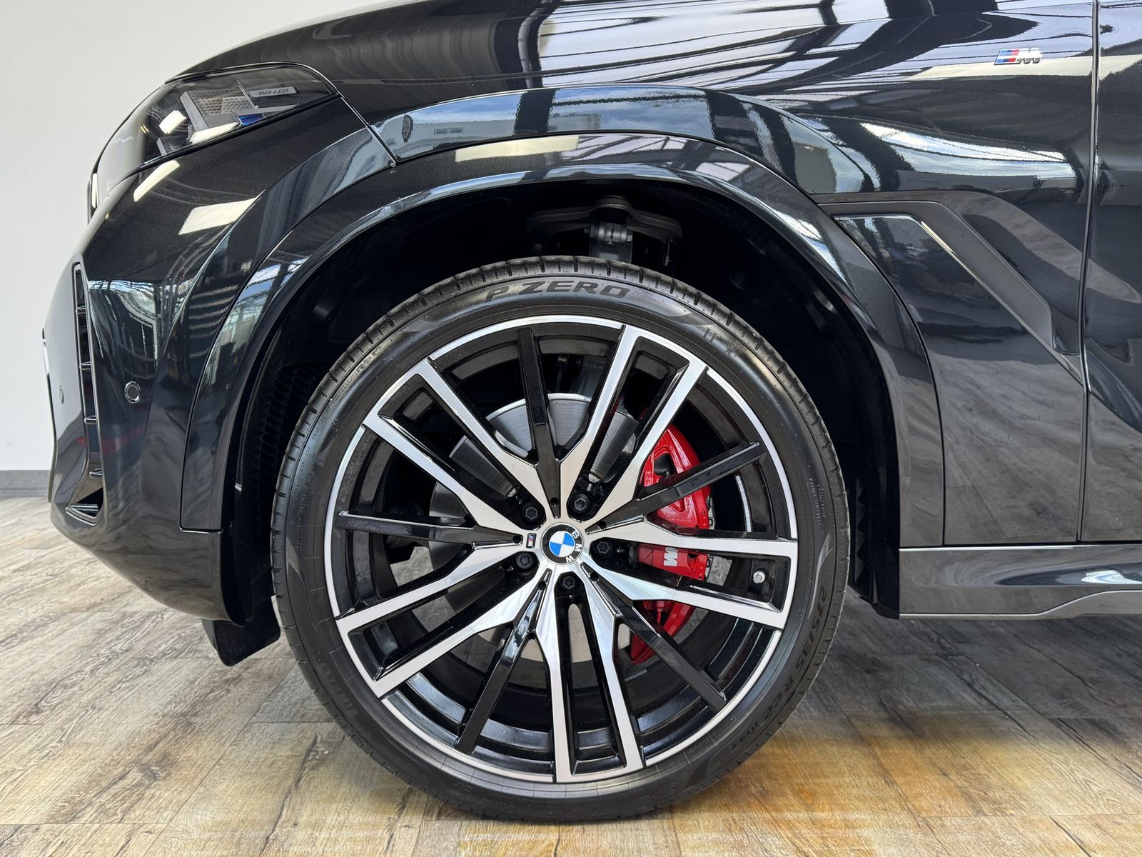 BMW X6 xDrive30d M Sport Pro 22Zoll AHK Pano ACC