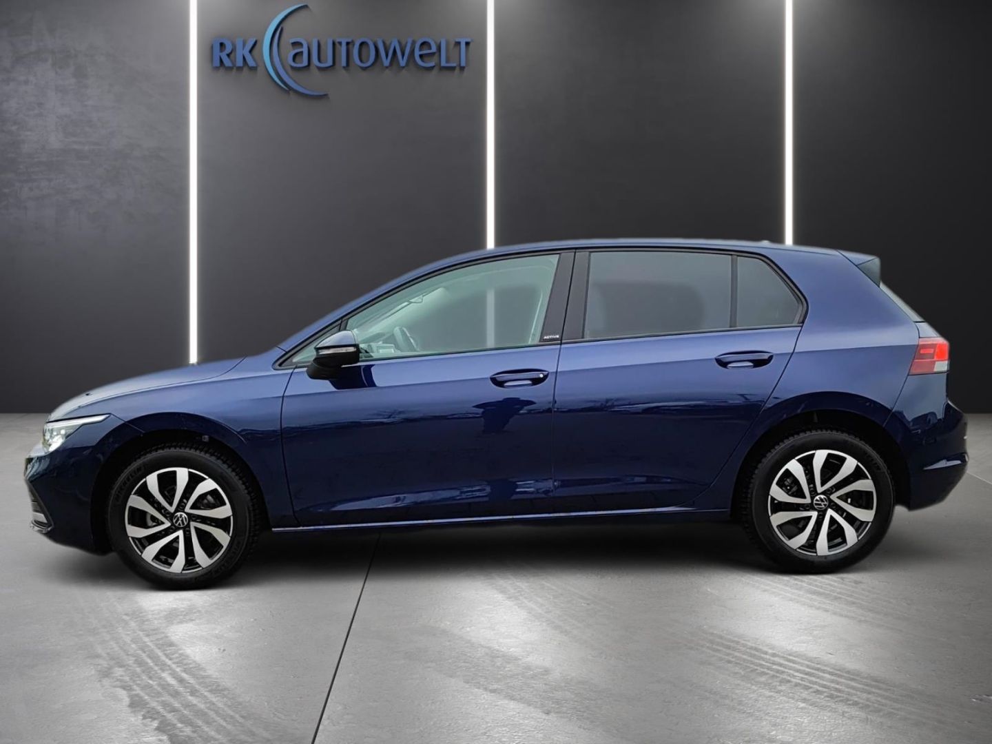 Volkswagen Golf 8 VIII Active eTSI - Samsaru's Car Outlet