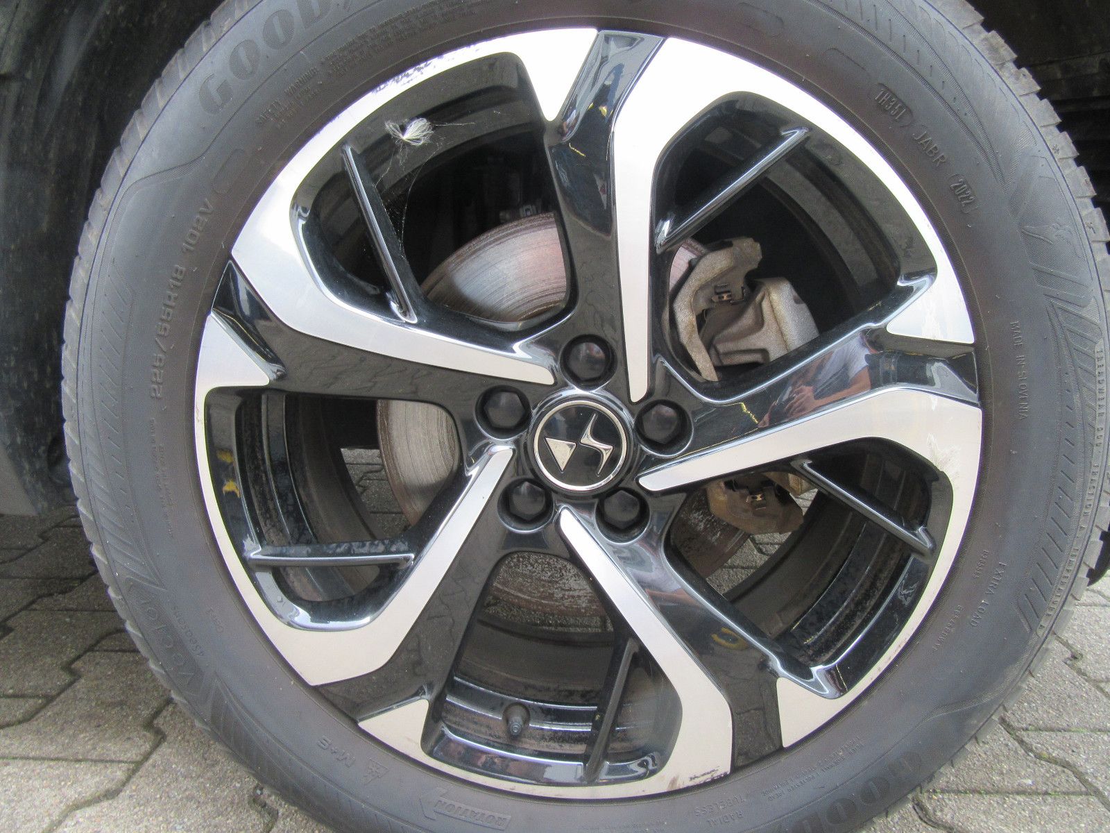 DS Automobiles DS7 Crossback Rivoli PT 180 EAT8*Pano*Sitzheiz*
