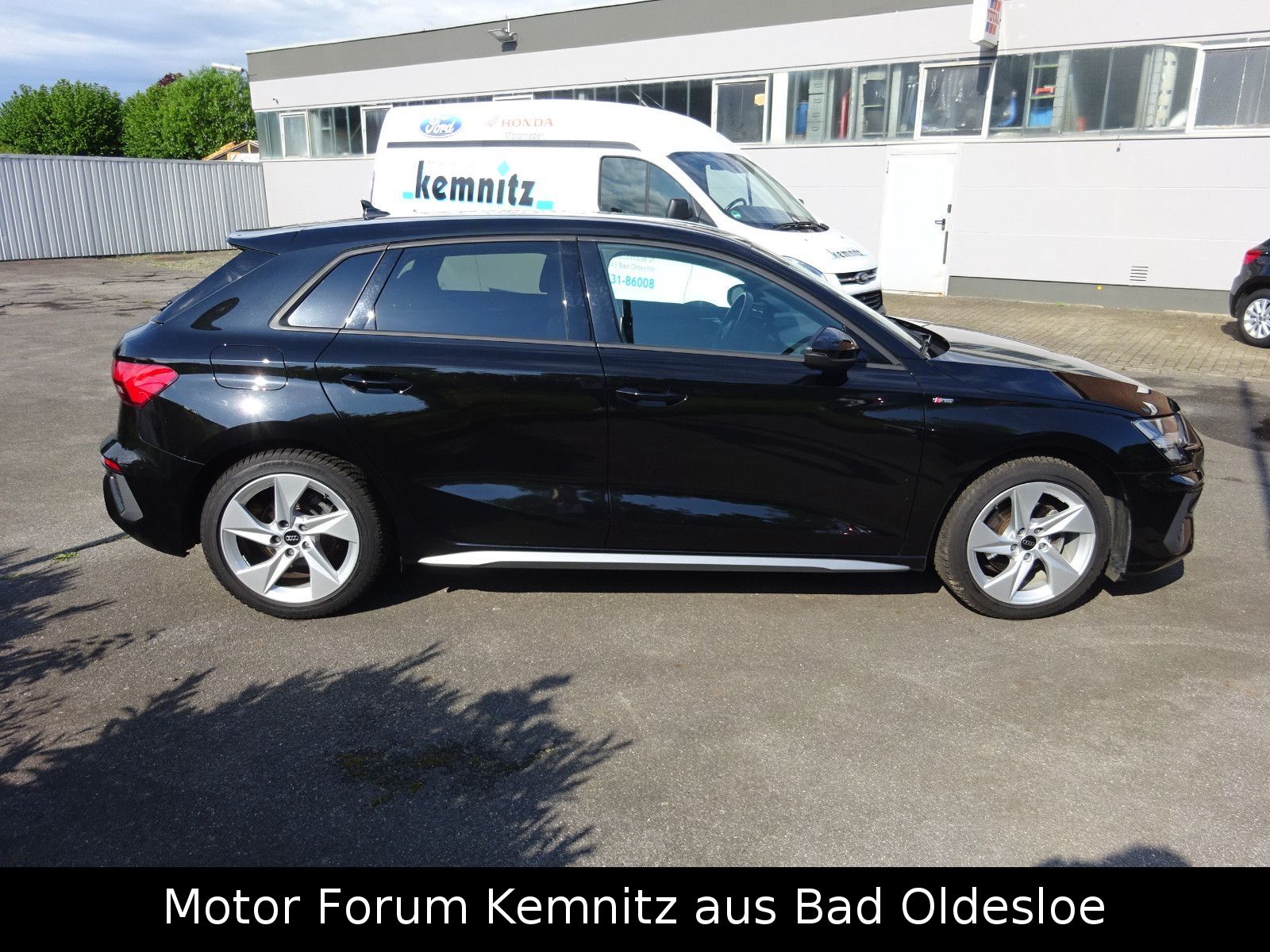 Audi A3 Sportback 30 TFSI S line - Samsaru's Car Outlet