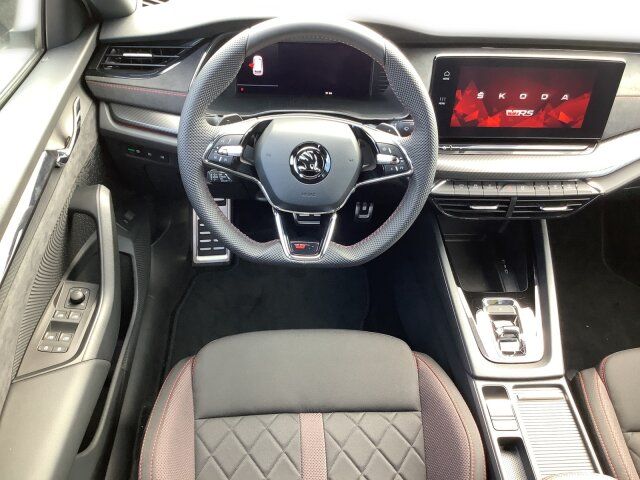 Skoda OCTAVIA COMBI TDI DSG RS - Samsaru's Car Outlet