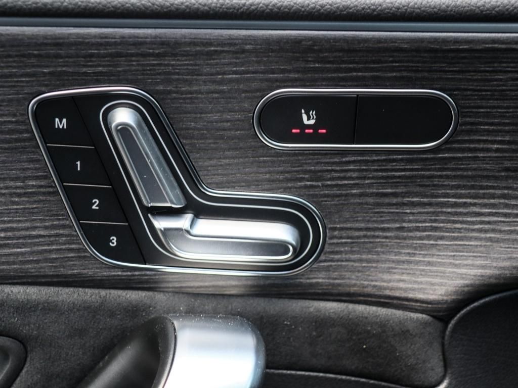 Mercedes-Benz CLA 35 AMG 4M - Samsaru's Car Outlet