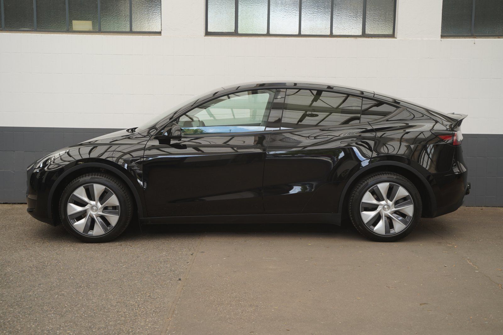 Tesla Model Y Long Range AWD *AHK*Mwst. ausweisbar*