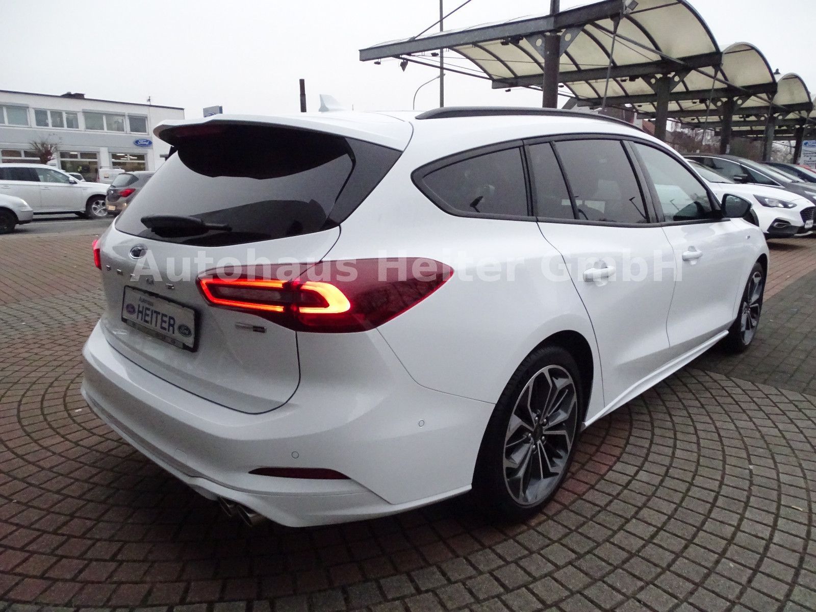 Ford Focus Aut. Turnier ST-Line X / AHK+SYNC4+B&O+ACC