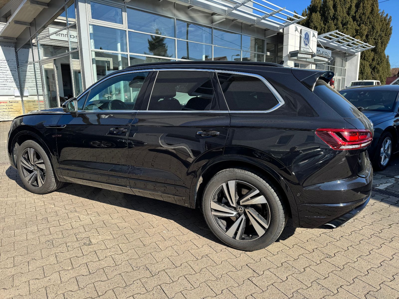 Volkswagen Touareg R-Line 3.0 V6 TSI 4MOTION -Vollausstatt.