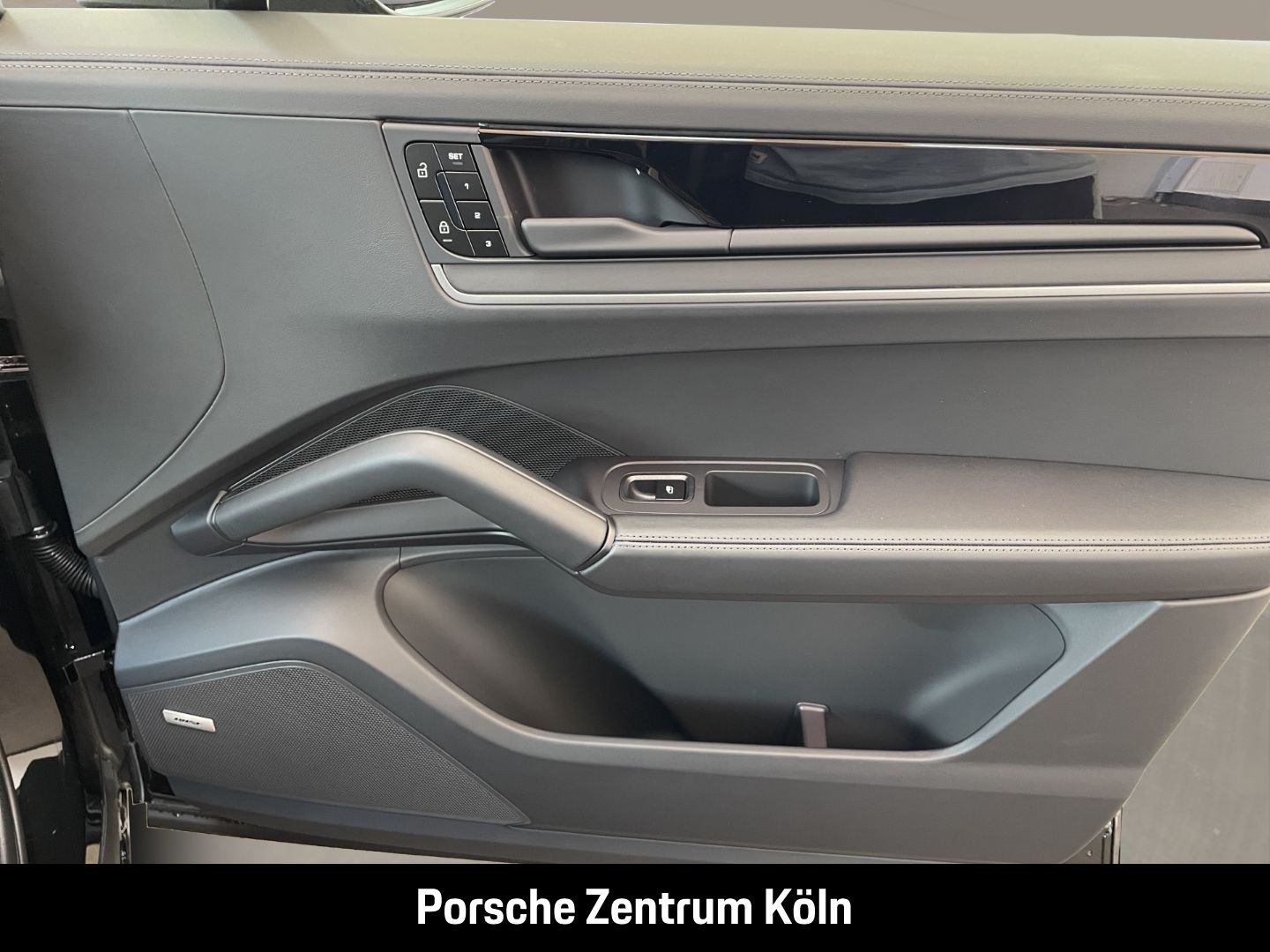 Porsche Cayenne E-Hybrid Coupe InnoDrive LED-Matrix BOSE