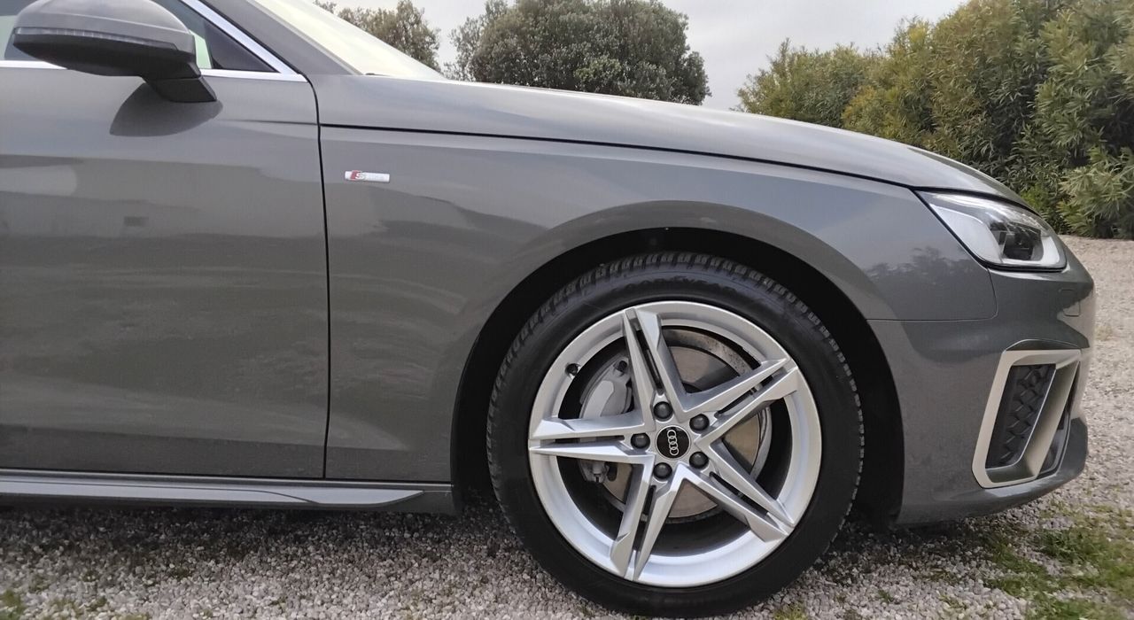 Audi A4 Avant 40 TDI quattro S line - Samsaru's Car Outlet
