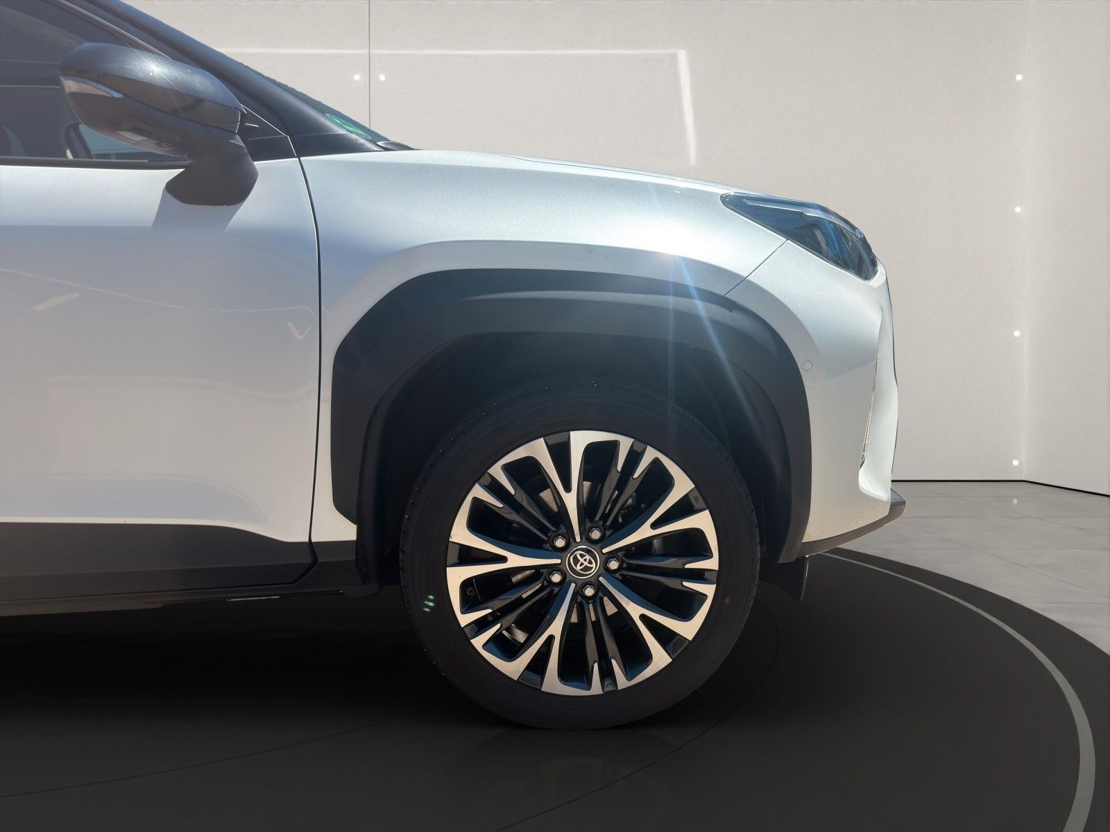 Toyota Yaris Cross Hybrid AWD-i Elegant