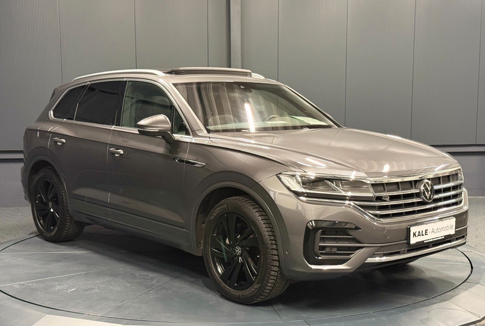 Volkswagen Touareg R-Line 4Mot.*20Zoll*PANORAMA*LUFT*HIFI*