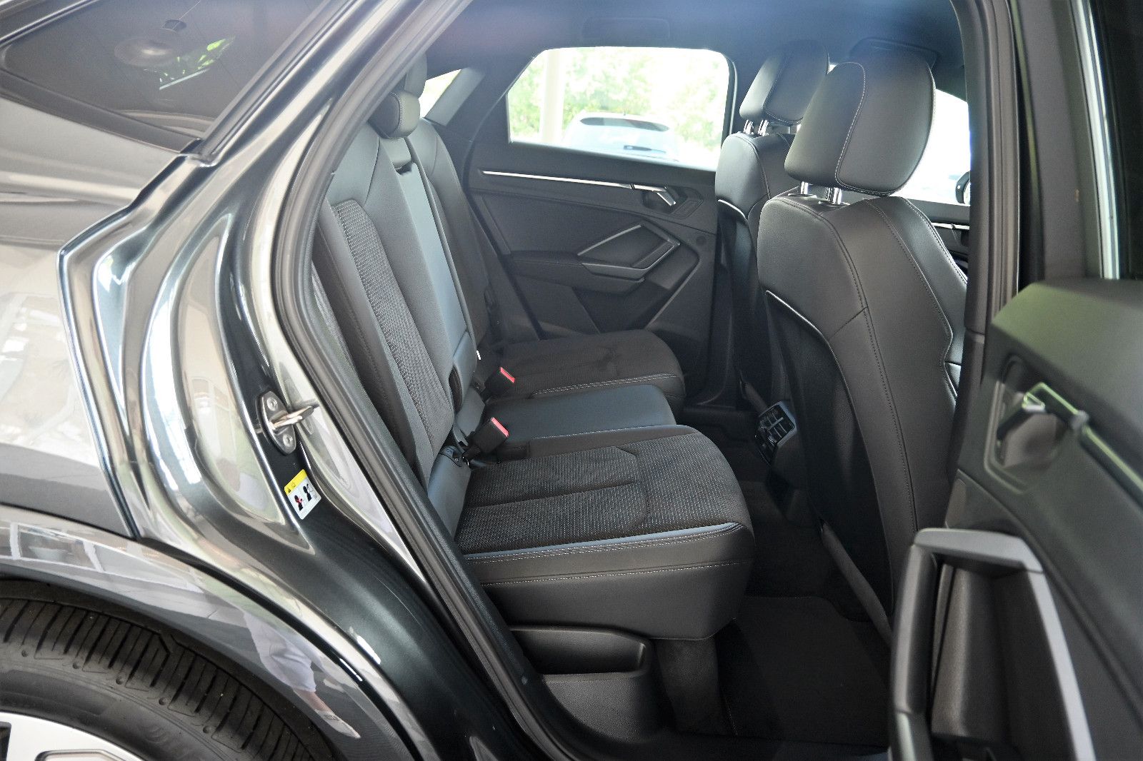 Audi Q3 SB 35 TDI qu S-Line - Samsaru's Car Outlet