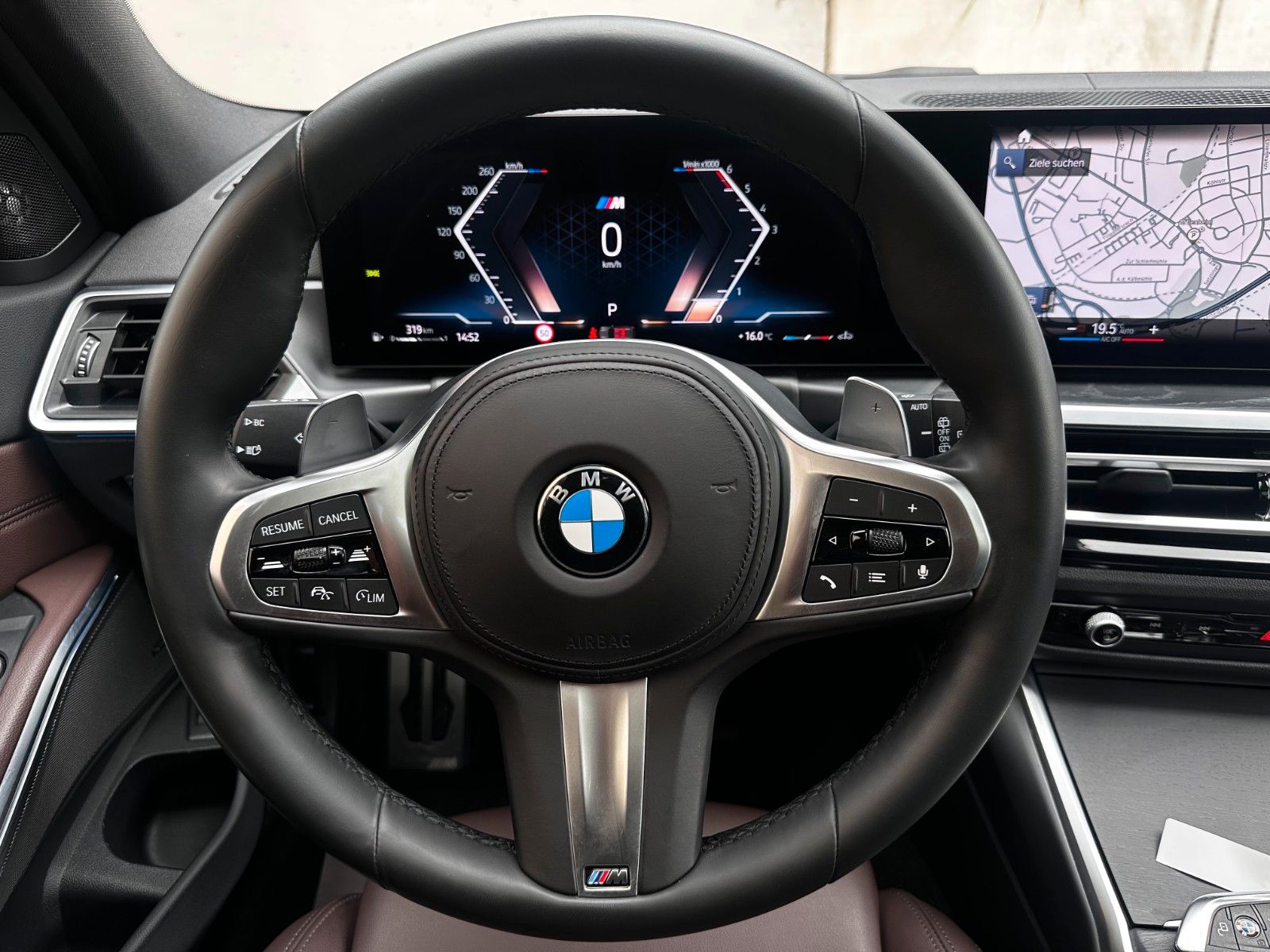 BMW 330d xDrive M Sport PANO*AHK*StandH*H&K*AdapLED