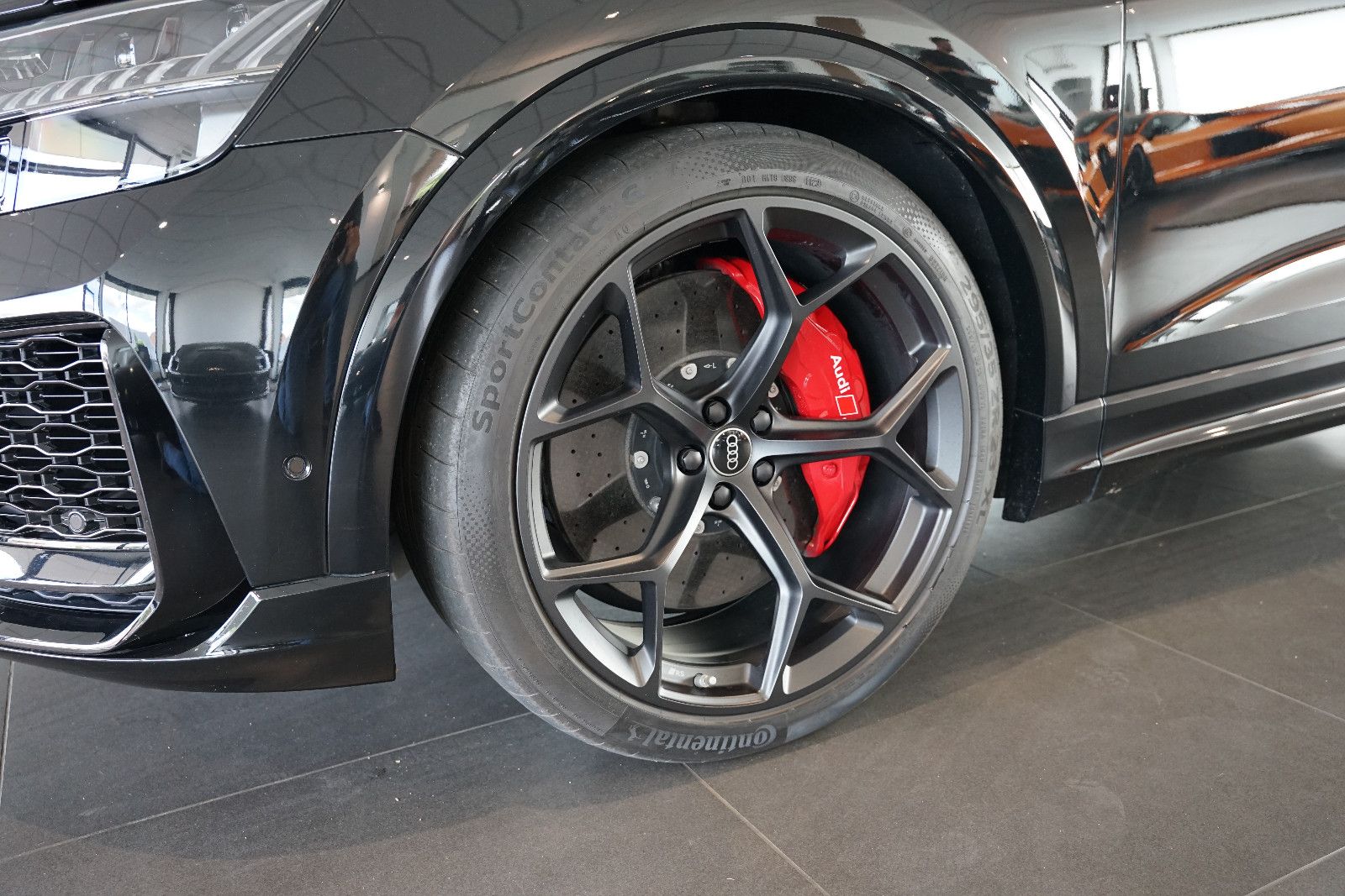 Audi RSQ8 | HuD | Keramik | Pano | 305 km/h | 23"