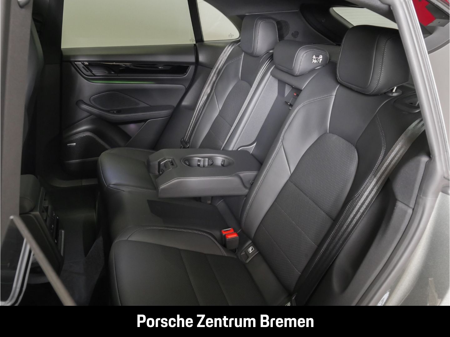 Porsche Macan 4S Sportpaket - Samsaru's Car Outlet