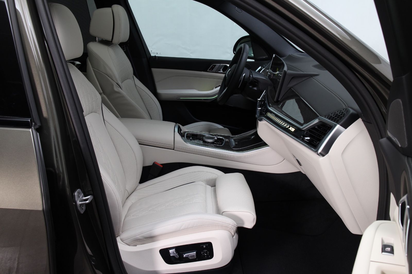 BMW X5 30 d xDrive M Sport H&K Carbon Luftfederung